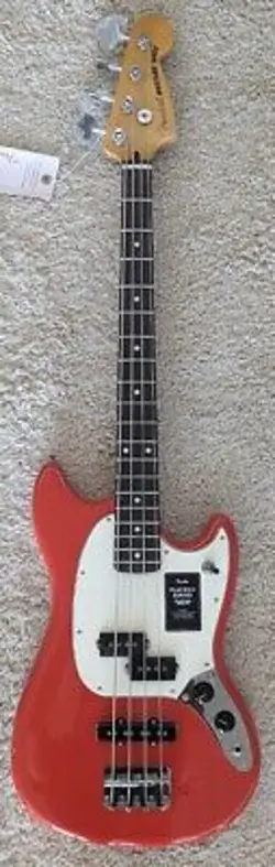FENDER PLAYER II MUSTANG BASS GUITAR, ROSEWOOD FINGERBOARD, CORAL RED - MIM