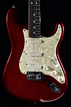 FENDER DELUXE STRAT PLUS ROSEWOOD FINGERBOARD, CRIMSON BURST