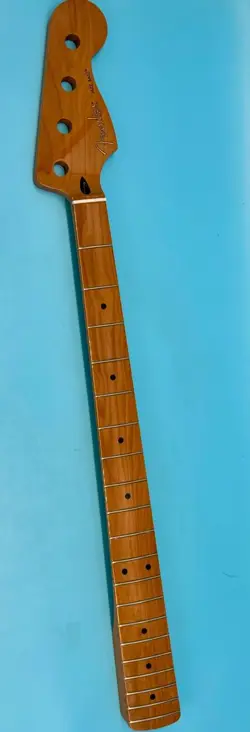 GENUINE FENDER ROASTED MAPLE JAZZ/J-BASS NECK, MEDIUM JUMBO FRETS, 9.5