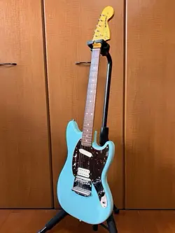 FENDER JAPAN KURT COBAIN MUSTANG ELECTRIC GUITAR - GOOD CONDITION, MADE IN JAPAN