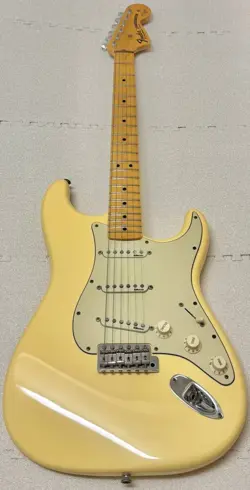 FENDER USA YNGWIE MALMSTEEN STRATOCASTER ELECTRIC GUITAR W/ TWEED CASE, USED