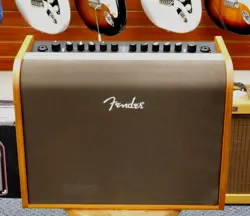2022 FENDER ACOUSTIC 100  1X8 COMBO 100-WATT ACOUSTIC AMP W/ EFFECTS! VERY NICE!