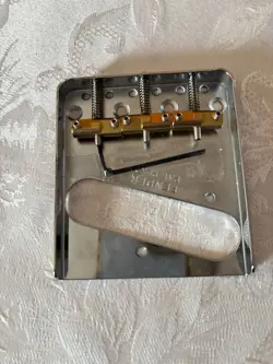 FENDER TELE BRIDGE WITH SADDLES