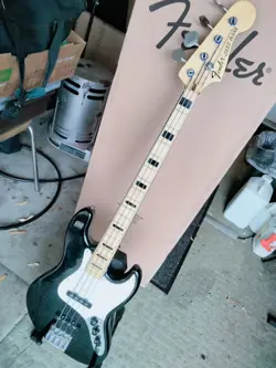 FENDER GEDDY LEE BLACK JAZZ BASS MIJ MADE IN JAPAN