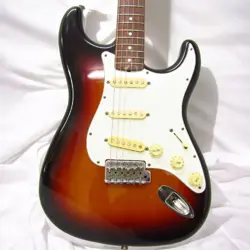FENDER JAPAN ST-62 STRATOCASTER ELECTRIC GUITAR USED, MINOR SCRATCHES