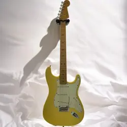 FENDER PLAYER STRATOCASTER 2018 ELECTRIC GUITAR YELLOW SSS 22 FRETS USED