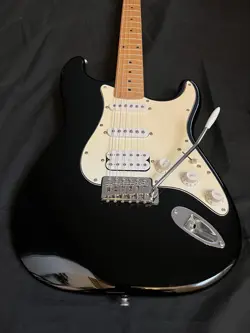 SQUIER HYBRID STRATOCASTER