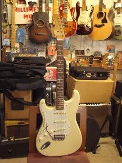 FENDER JAPAN ST-62L OWH STRATOCASTER LEFTY OLYMPIC WHITE MADE IN JAPAN 1994