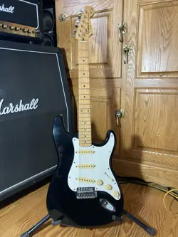 VINTAGE SQUIER BULLET SERIES STRATOCASTER BY FENDER BLACK MIK