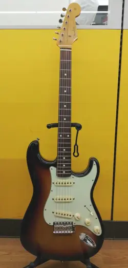 FENDER JAPAN ST62-TX 3TS STRATOCASTER 3 TONE SUNBURST MADE IN JAPAN 1993-1994