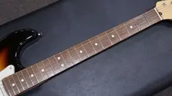 FENDER MADE IN JAPAN HYBRID II STRATOCASTER ROSEWOOD FINGERBOARD / 3-COLOR SAFE