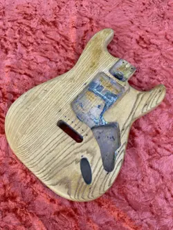 VINTAGE FENDER STRATOCASTER BODY NATURAL ASH STRAT USA 1970S