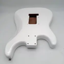 FENDER STRATOCASTER ALDER