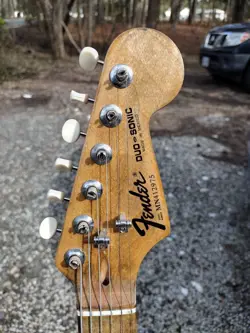 FENDER DUO-SONIC ELECTRIC