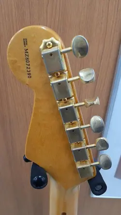 FENDER MEXICO STRATOCASTER ELECTRIC GUITAR SAFE DELIVERY FROM JAPAN