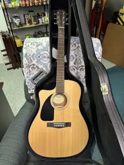 2014 FENDER CD100