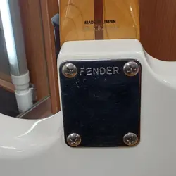 FENDER JAPAN STRATOCASTER 1980'S ELECTRIC GUITAR MADE IN JAPAN