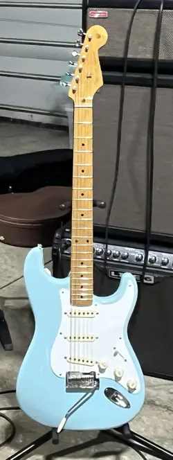  2019 FENDER VINTERA '50S STRATOCASTER ELECTRIC GUITAR SONIC BLUE