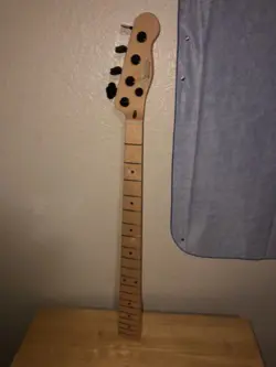 HEADSTOCK WITH SCHALLER