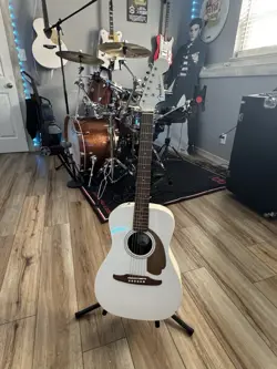 FENDER MALIBU WHITE&GOLD ACOUSTIC GUITAR