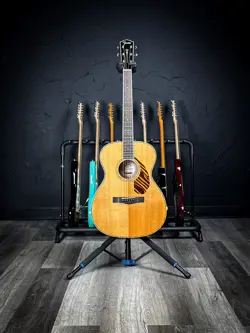 FENDER PARAMOUNT PO-220E ORCHESTRA ACOUSTIC/ELECTRIC GUITAR - CASE INCLUDED