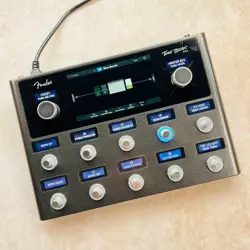 FENDER TONE MASTER PRO MULTI-EFFECTS UNIT W/ STAND - BLACK