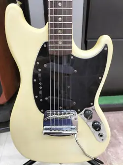 FENDER USA MUSTANG BODY TYPE SAFE DELIVERY FROM JAPAN