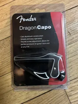 FENDER DRAGON CAPO FOR ACOUSTIC AND ELECTRIC GUITARS, BLACK