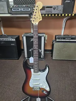 HIGHWAY STRATOCASTER GUITAR