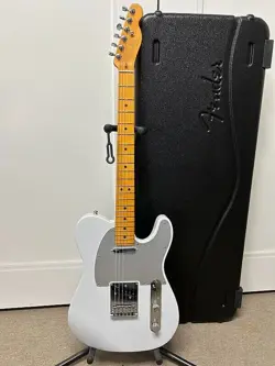 FENDER AMERICAN ULTRA II TELECASTER WITH MAPLE FRETBOARD - AVALANCHE