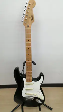 FENDER MEXICO STRATOCASTER SQUIRE SERIES ELECTRIC GUITAR SAFE DELIVERY FROM JAPA