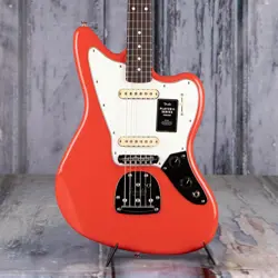 FENDER PLAYER II JAGUAR, CORAL GOLD