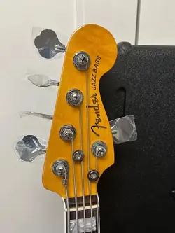 ROSEWOOD FRETBOARD ULTRABURST