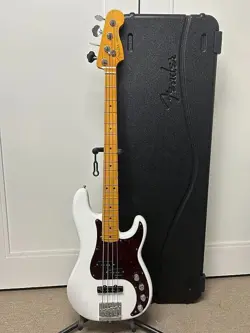 FENDER AMERICAN ULTRA PRECISION BASS WITH MAPLE FRETBOARD - ARCTIC PEARL