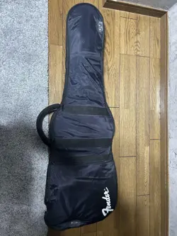 SQUIRER STRATOCASTER