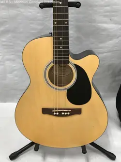 FENDER HYBRID GUITAR