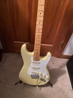 FENDER PLAYER II STRATOCASTER MAPLE - HIALEAH YELLOW