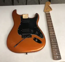 FENDER STARCASTER STRAT ELECTRIC GUITAR STORAGE LOCKER FIND AS IS