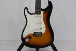 FENDER STANDARD STRATCASTER