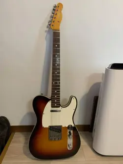 ELECTRIC GUITAR FENDER JV TRADITIONAL 62 TELECASTER SUNBURST MADE IN JAPAN & BAG