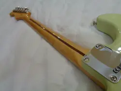 STRATOCASTER APPLE