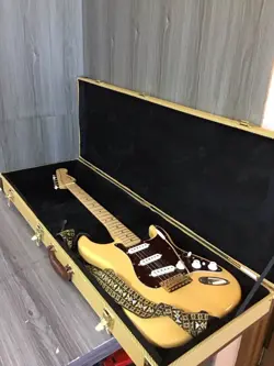 FENDER STRATOCASTER (MEXICO) (PSO034475)