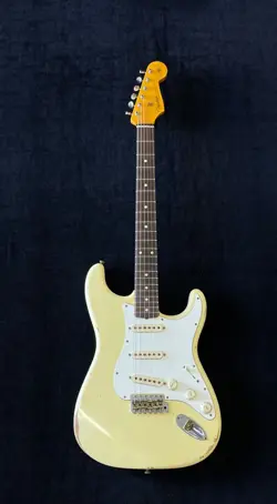 STRATOCASTER 62' RELIC