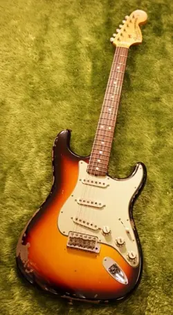 FENDER CUSTOM SHOP MICHAEL LANDAU 1968 STRATOCASTER RELIC 3 TONE SUNBURST 2023