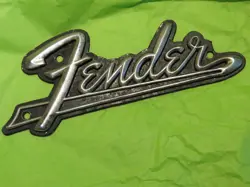 FENDER METAL UNDERLINED