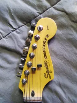 ELECTRIC GUITAR VERY