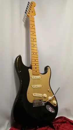 FENDER USA AMERICAN ULTRA STRAT MN TXT ELECTRIC GUITAR 384427