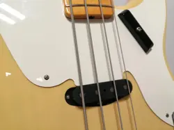 FENDER USA AM II 1954 PRECISION BASS ELECTRIC SAFE DELIVERY FROM JAPAN
