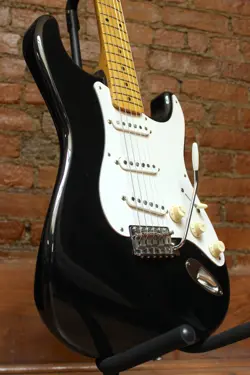 STRATOCASTER CIJ