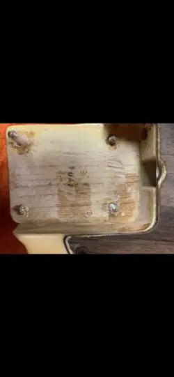 VINTAGE FENDER ELECTRIC GUITAR